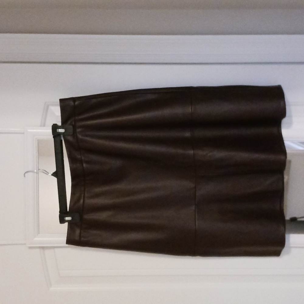 Women's faux leather skirt